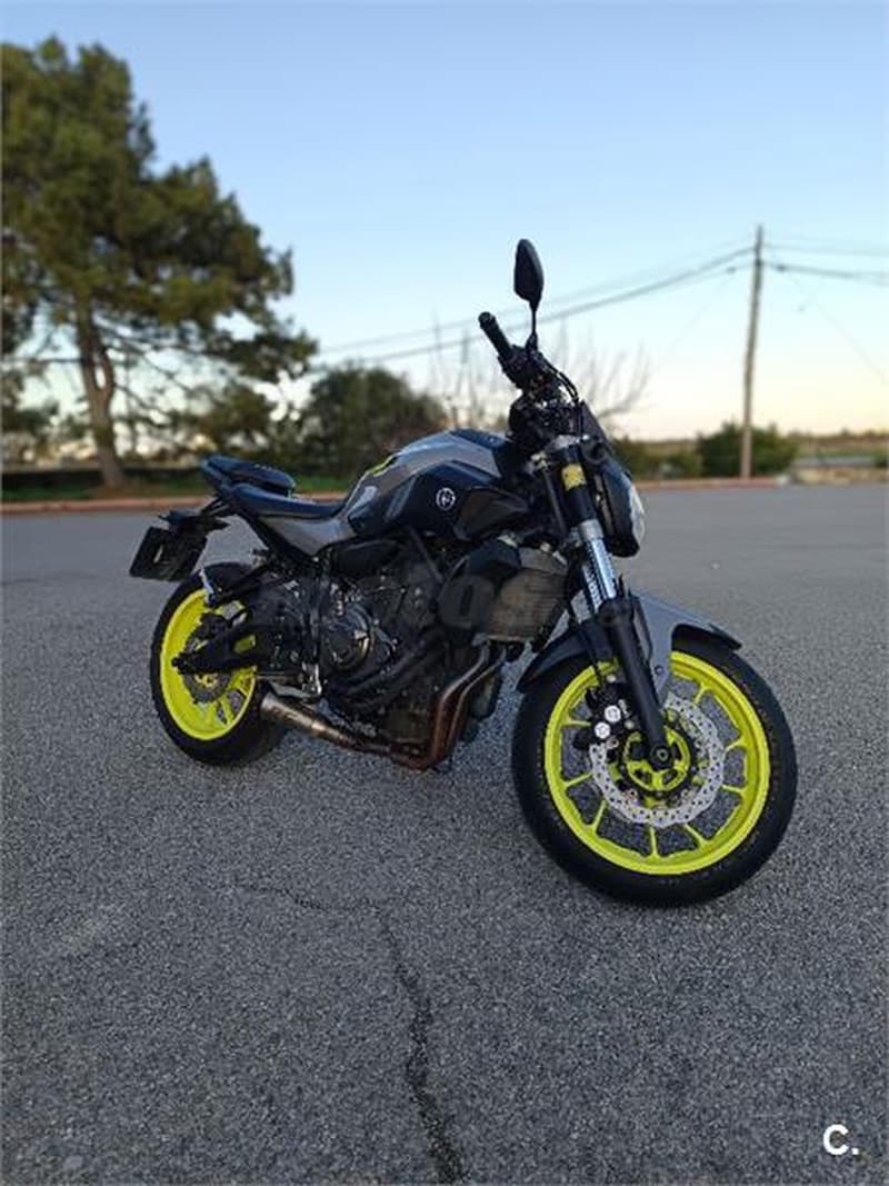 Yamaha MT-07 – Vista 1