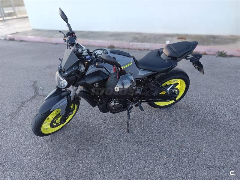 Yamaha MT-07 – Vista 5