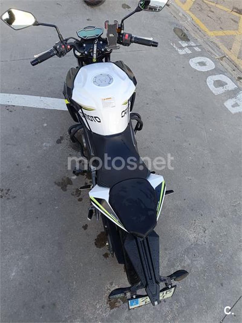 CFMOTO 650 NK 3500 € 2019 Burgos - 4