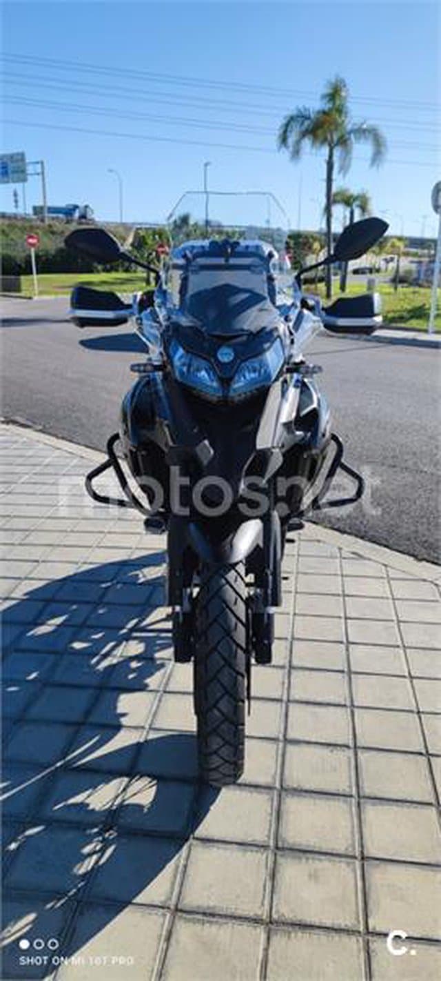 Benelli TRK 502 – Vista 9