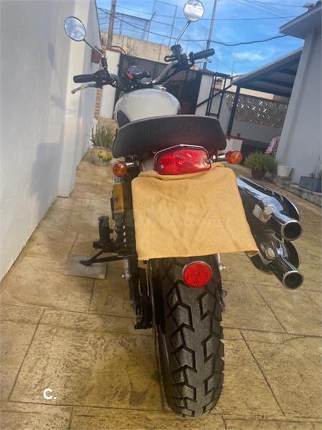 Triumph SCRAMBLER EFI 4700 € 2008 Valencia - 1