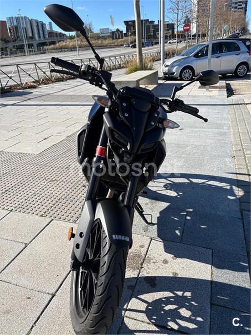 Yamaha MT-125 – Vista 4