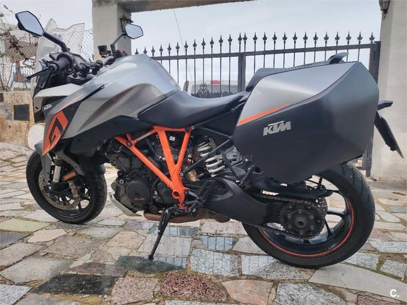 KTM 1290 Super Duke GT – Vista 1