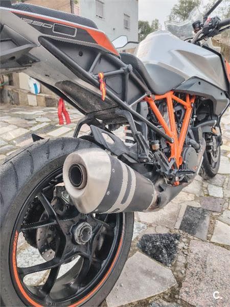 KTM 1290 Super Duke GT – Vista 12