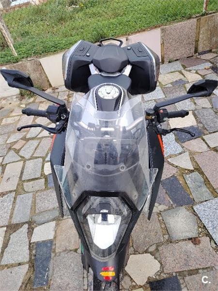 KTM 1290 Super Duke GT – Vista 3