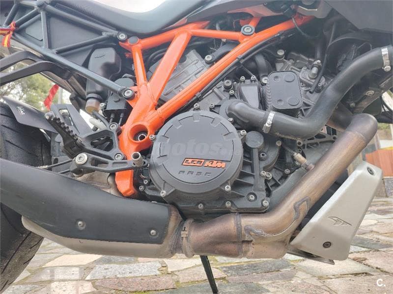 KTM 1290 Super Duke GT – Vista 10