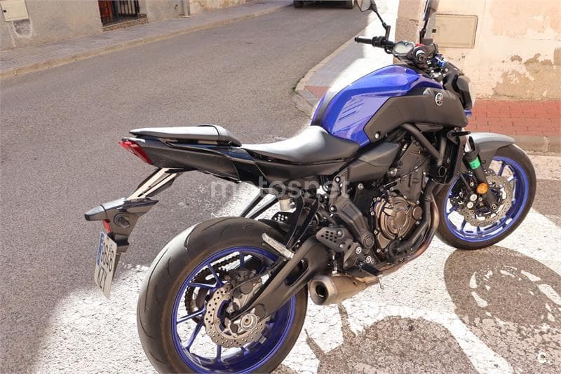 Yamaha MT-07 – Vista 8