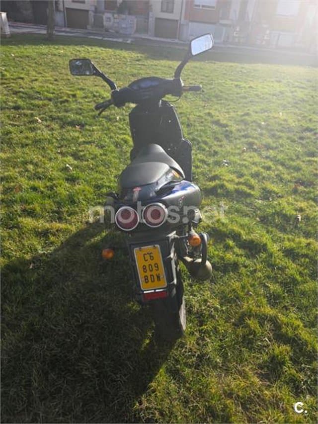 Aprilia SR 50 2200 € 2000 León - 4