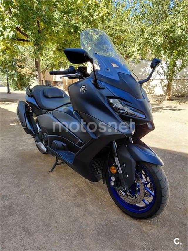 Yamaha TMAX – Vista 2