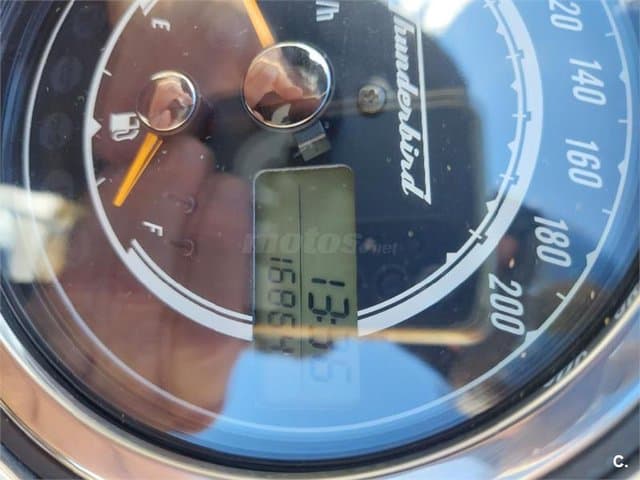 Triumph Thunderbird LT – Vista 4