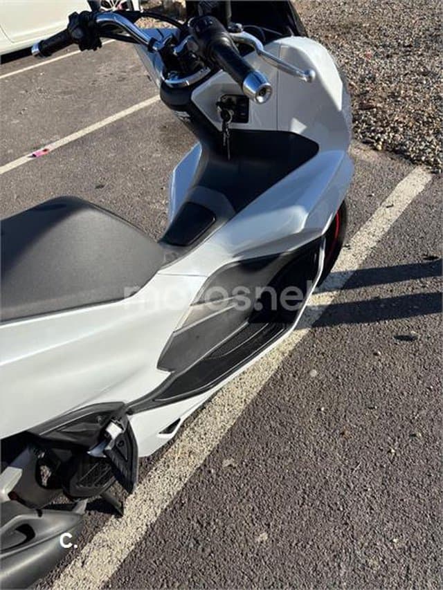 Honda PCX 125 – Vista 4