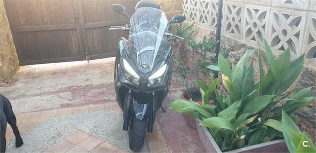 Kymco X-Town CT 125 – Vista 2