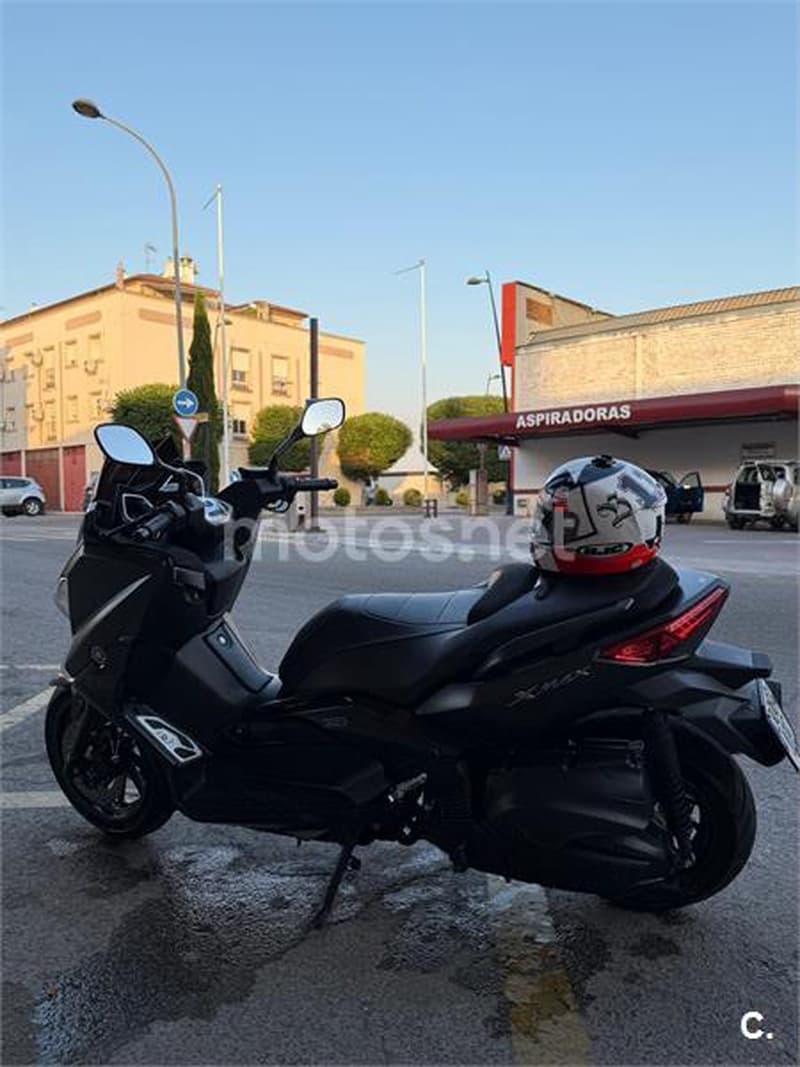 Yamaha XMAX 400 – Vista 2