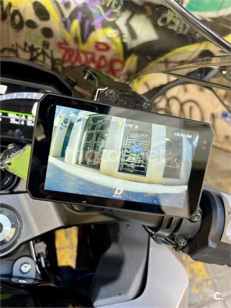 Kawasaki Ninja 1000 SX – Vista 8