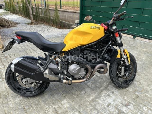 Ducati Monster 821 – Vista 2