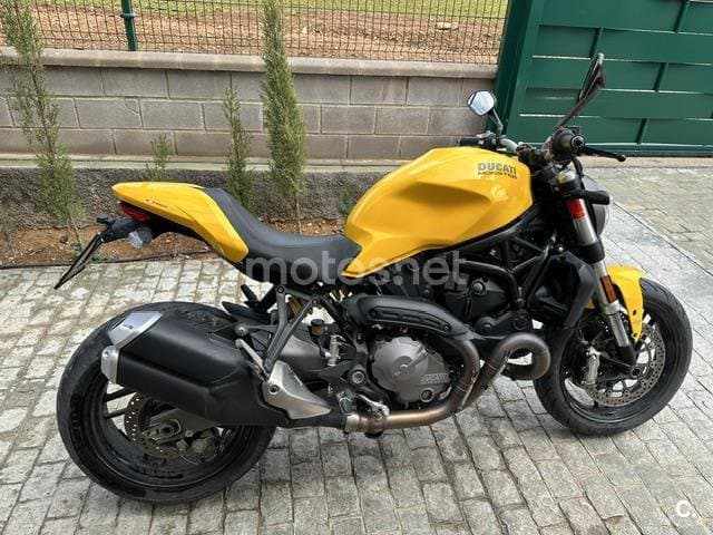 Ducati Monster 821 – Vista 4