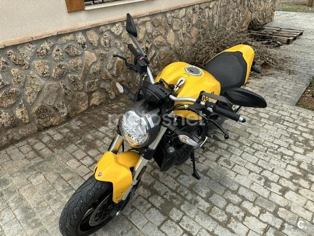 Ducati Monster 821 – Vista 6