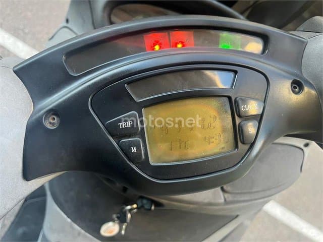 Piaggio X9 EVOLUTION 125 – Vista 3