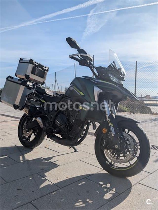 Benelli TRK 702 – Vista 1