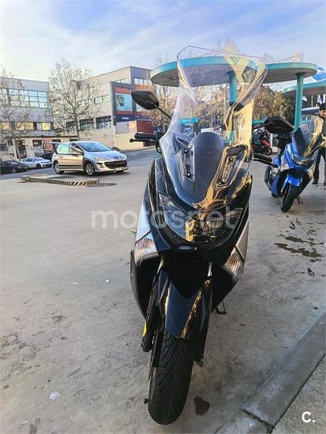Yamaha NMAX 1500 € 2017 Barcelona - 1