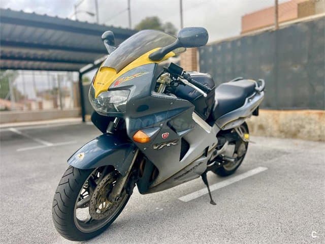 Honda VFR 800 – Vista 1