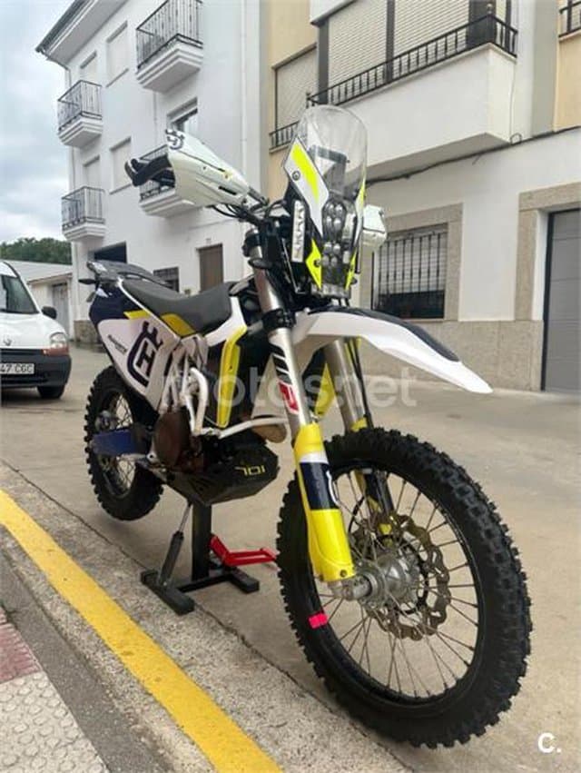 Husqvarna 701 Enduro – Vista 4