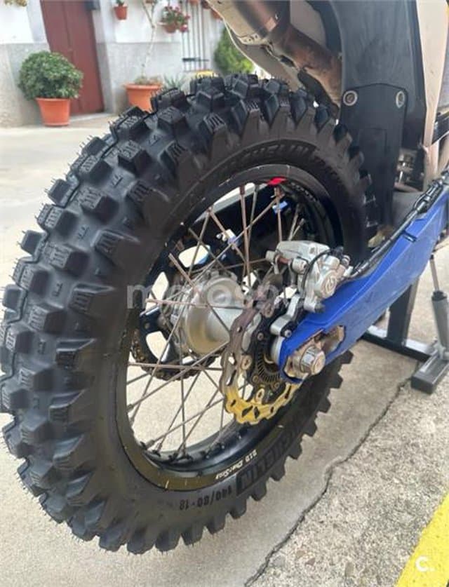 Husqvarna 701 Enduro – Vista 8