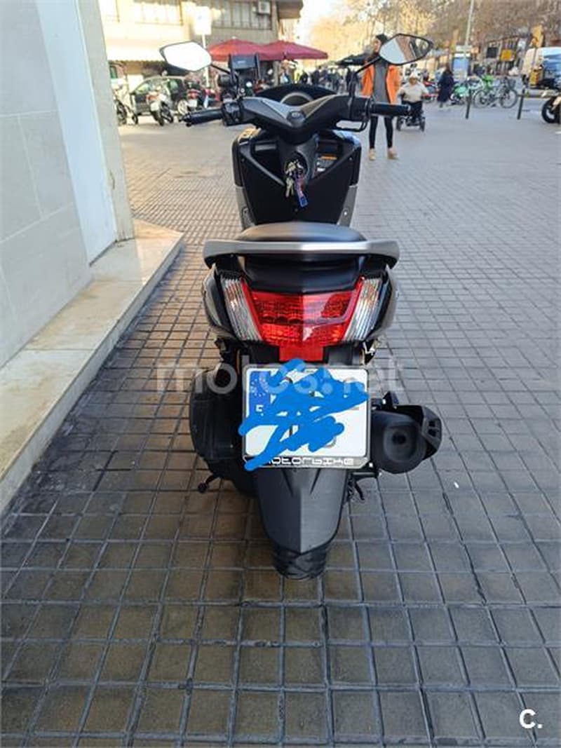 Yamaha NMAX – Vista 6