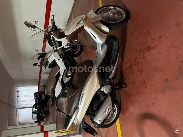 Piaggio Beverly 125 – Vista 1