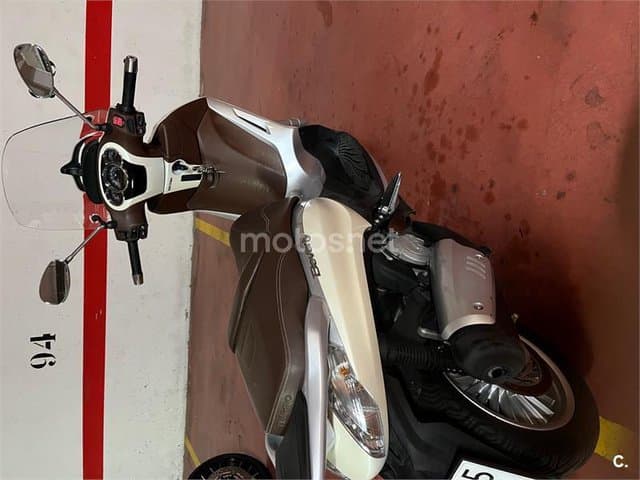 Piaggio Beverly 125 – Vista 7