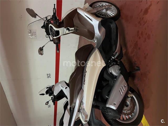 Piaggio Beverly 125 – Vista 8