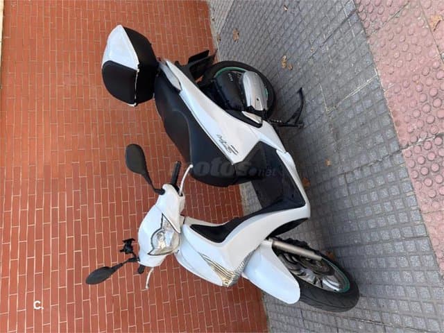 Honda SCOOPY SH125i ABS 2199 € 2015 Málaga - 3