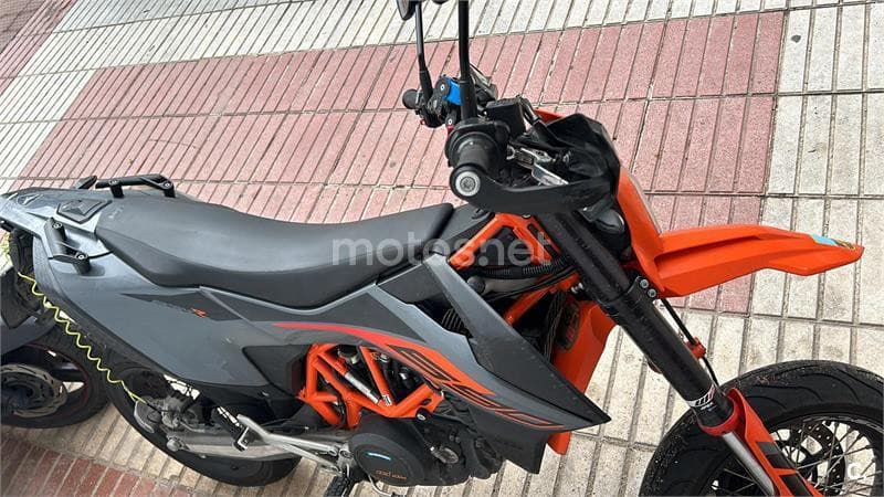 KTM 690 SMC R 7800 € 2021 Madrid - 3