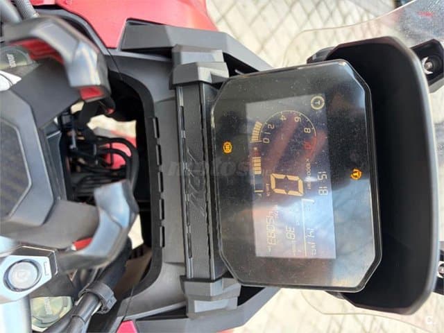 Honda ADV 350 – Vista 1