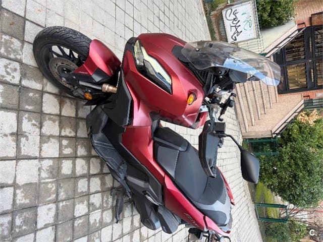 Honda ADV 350 – Vista 2