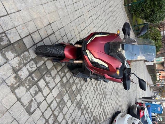 Honda ADV 350 – Vista 3