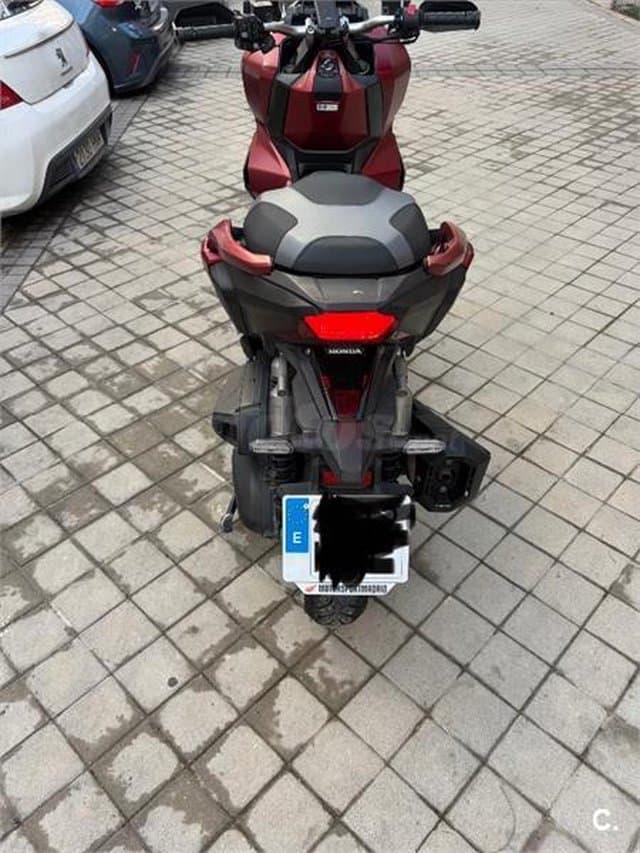 Honda ADV 350 – Vista 4