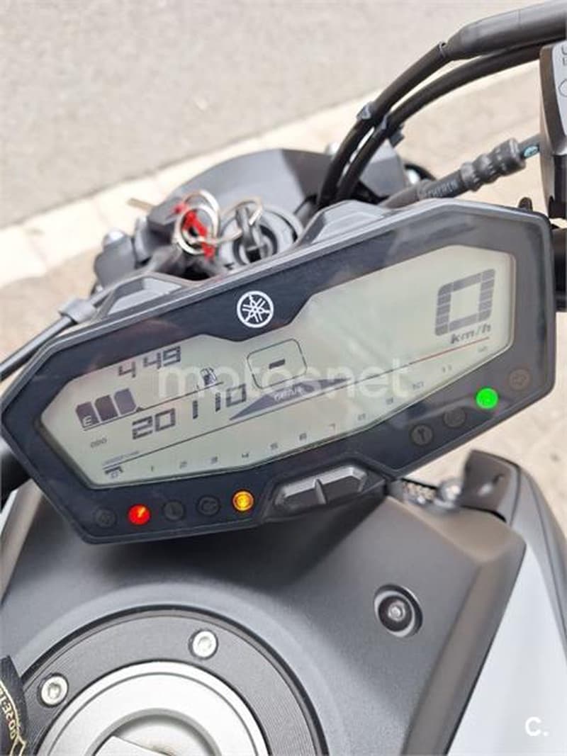Yamaha MT-07 – Vista 7