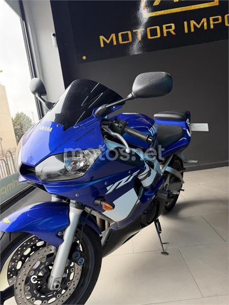 Yamaha YZF R6 – Vista 3