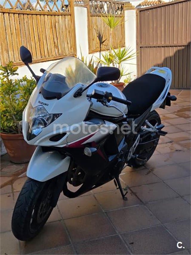 Suzuki GSX 650 F – Vista 4