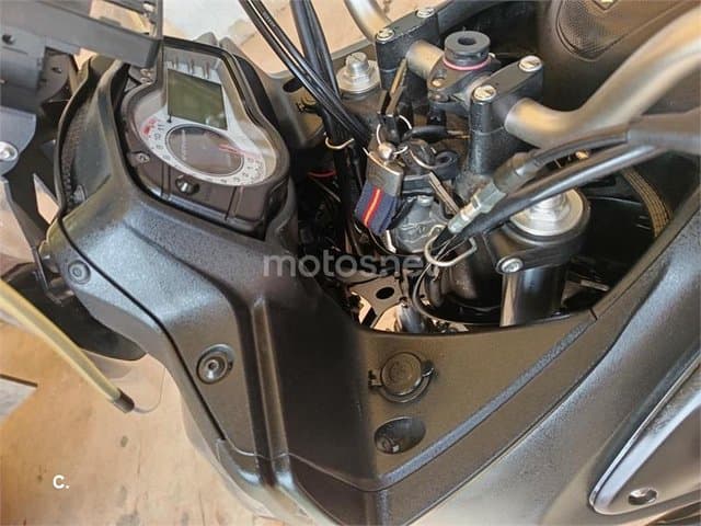 Suzuki V-Strom 650 ABS – Vista 1