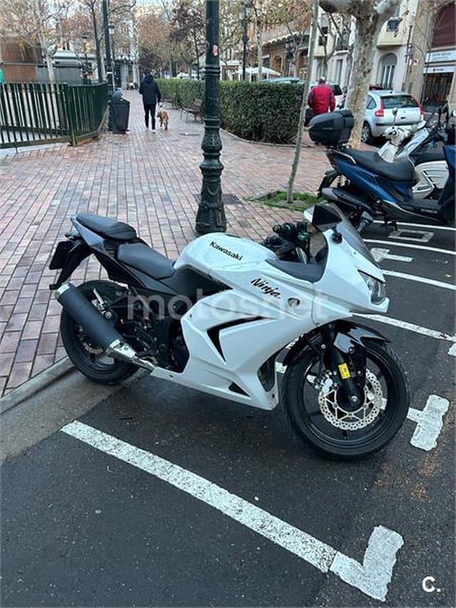Kawasaki NINJA 250 R 1900 € 2012 Zaragoza - 1