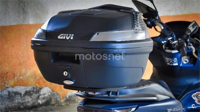 Honda PCX 125 – Vista 4