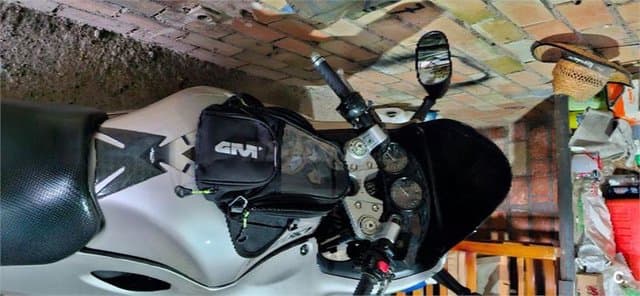 Suzuki GSX 750 F 1950 € 2002 Córdoba - 4