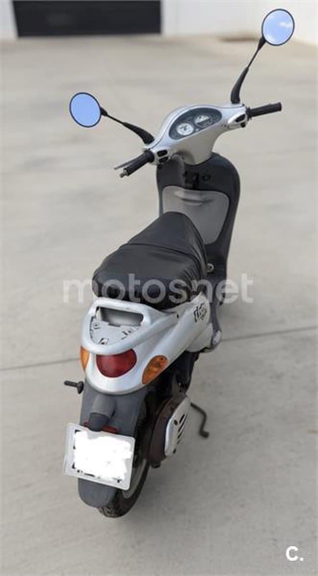 Piaggio LIBERTY 124 4T – Vista 2