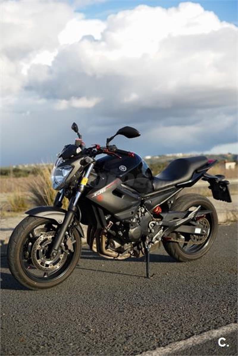 Yamaha XJ6 Diversion F ABS 4200 € 2015 Sevilla - 1