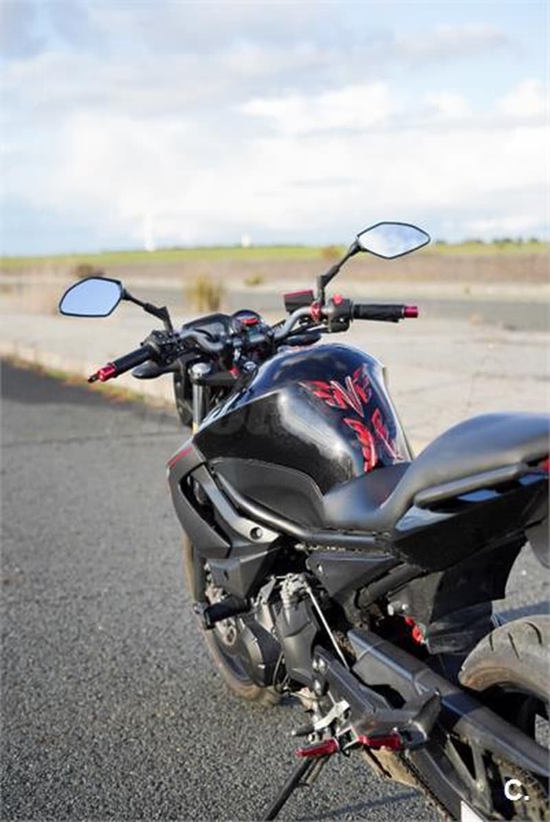 Yamaha XJ6 Diversion F ABS 4200 € 2015 Sevilla - 5