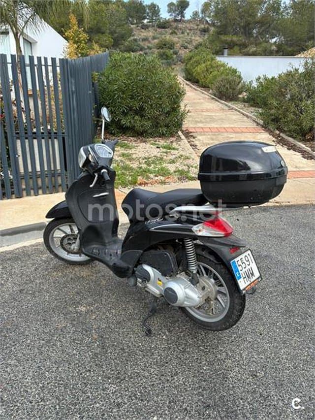 Piaggio LIBERTY S 125 – Vista 2