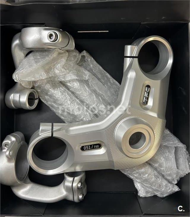 Triumph Bonneville – Vista 10