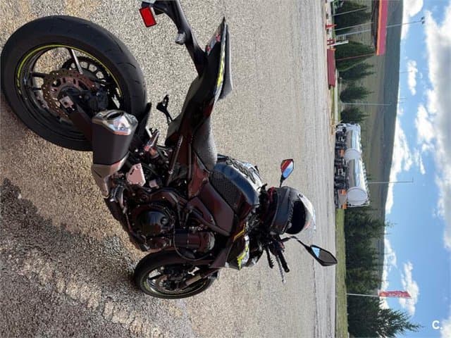 Kawasaki Z900RS 8000 € 2024 Madrid - 4